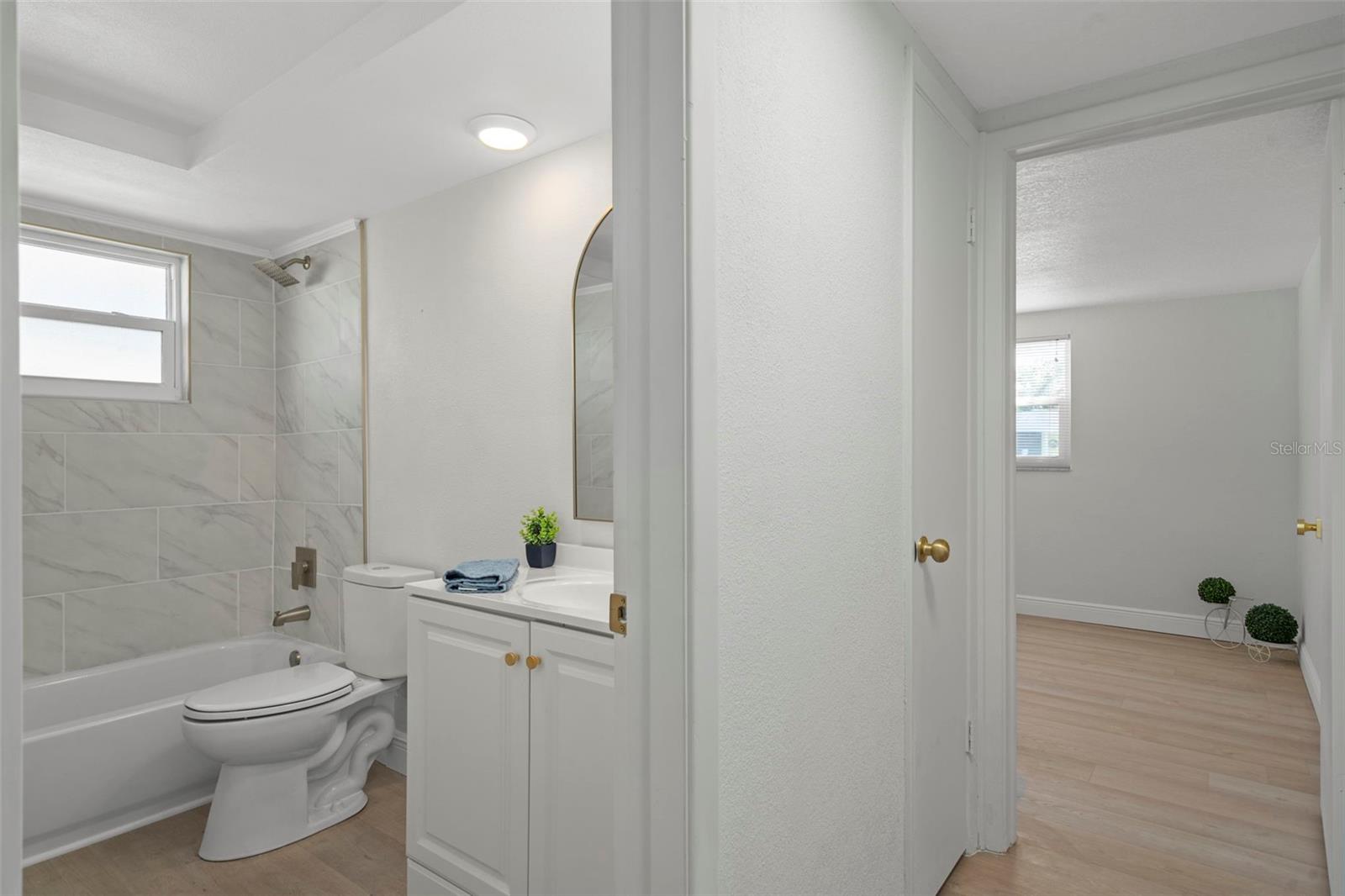 Image 20 of 27 For 5253 Falcon Drive