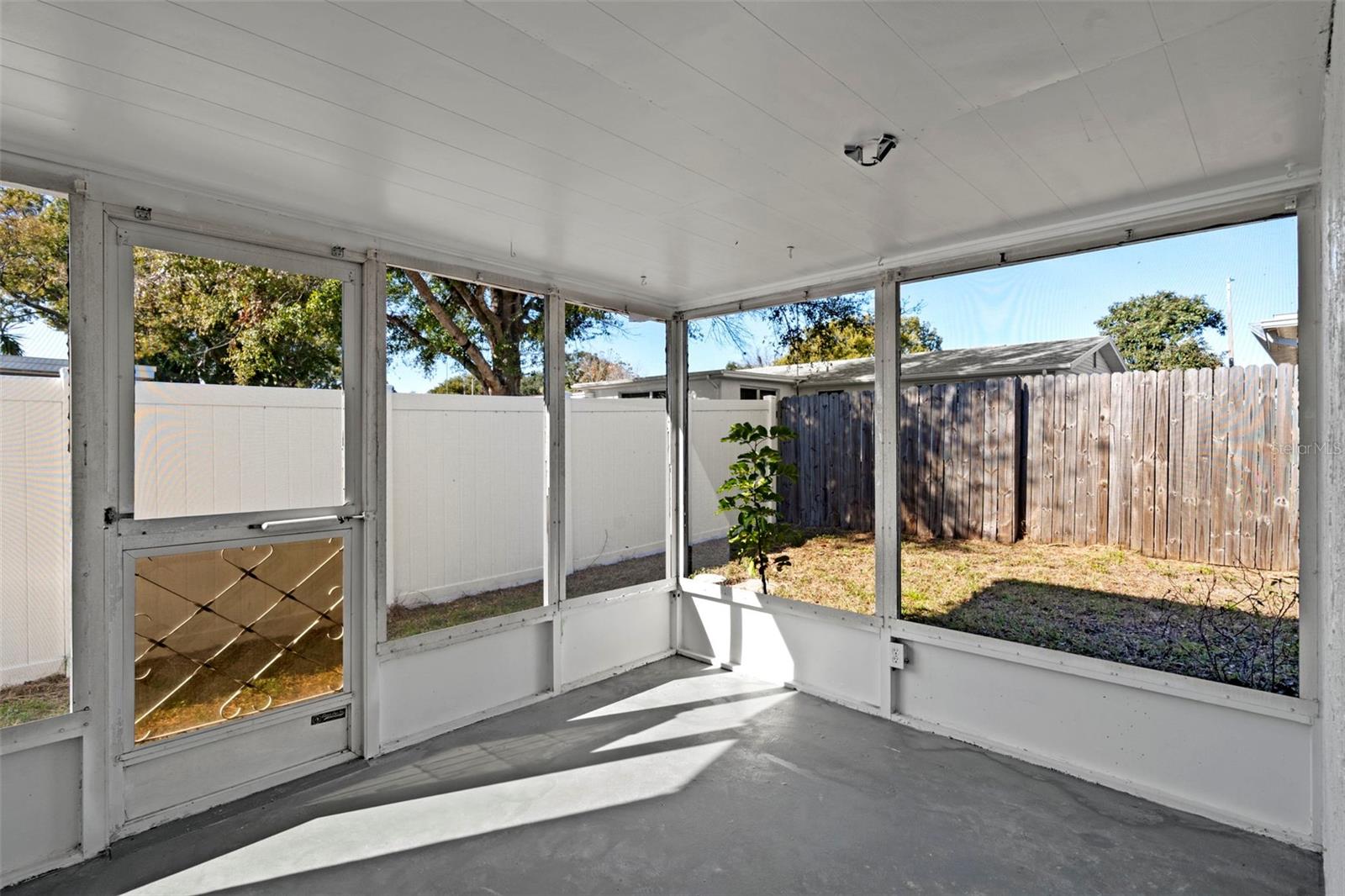 Image 23 of 27 For 5253 Falcon Drive