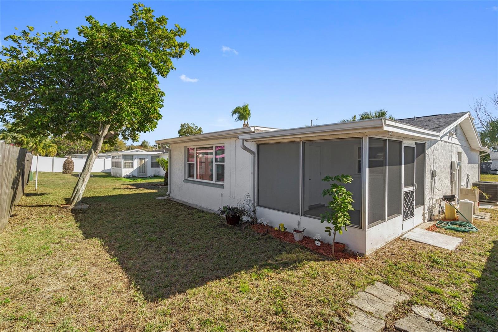 Image 24 of 27 For 5253 Falcon Drive