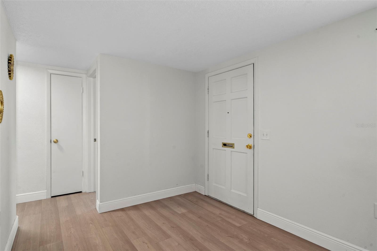 Image 9 of 27 For 5253 Falcon Drive