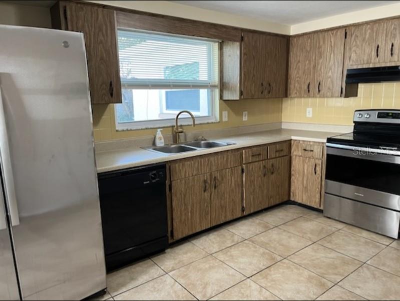 Image 5 of 13 For 11010 Tamarix Avenue