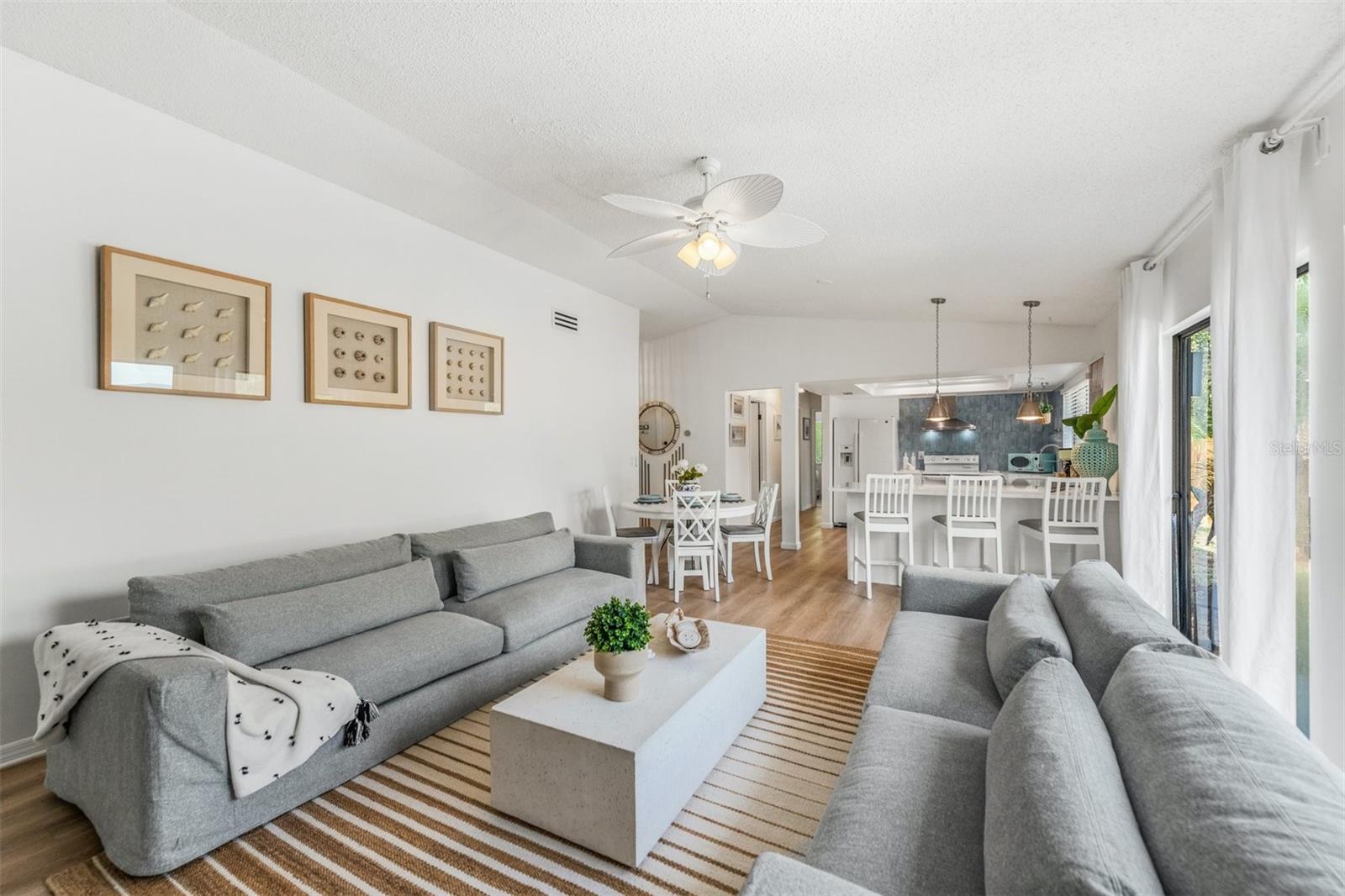 Image 18 of 88 For 2911 Woodpine Court