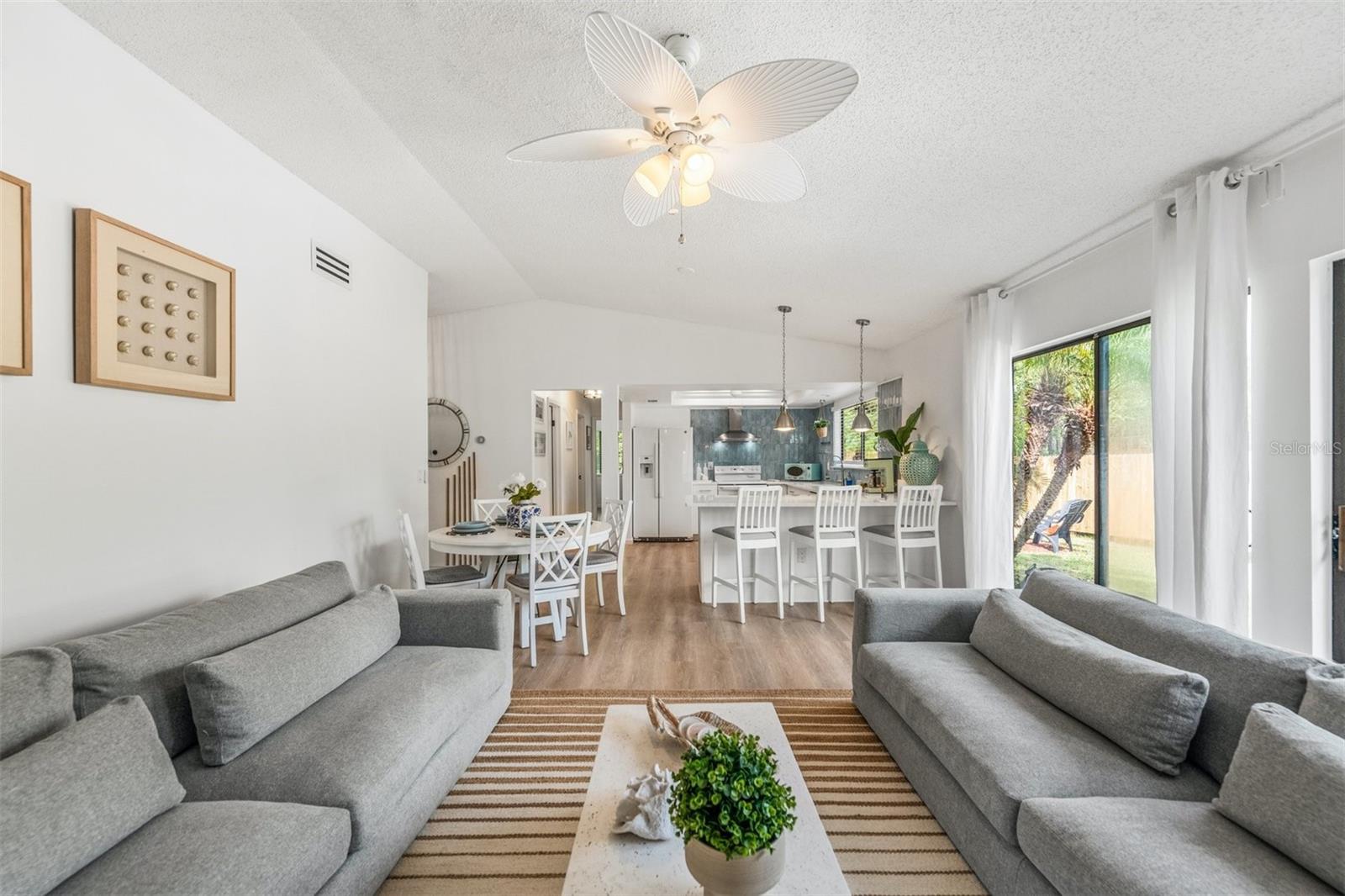 Image 22 of 88 For 2911 Woodpine Court