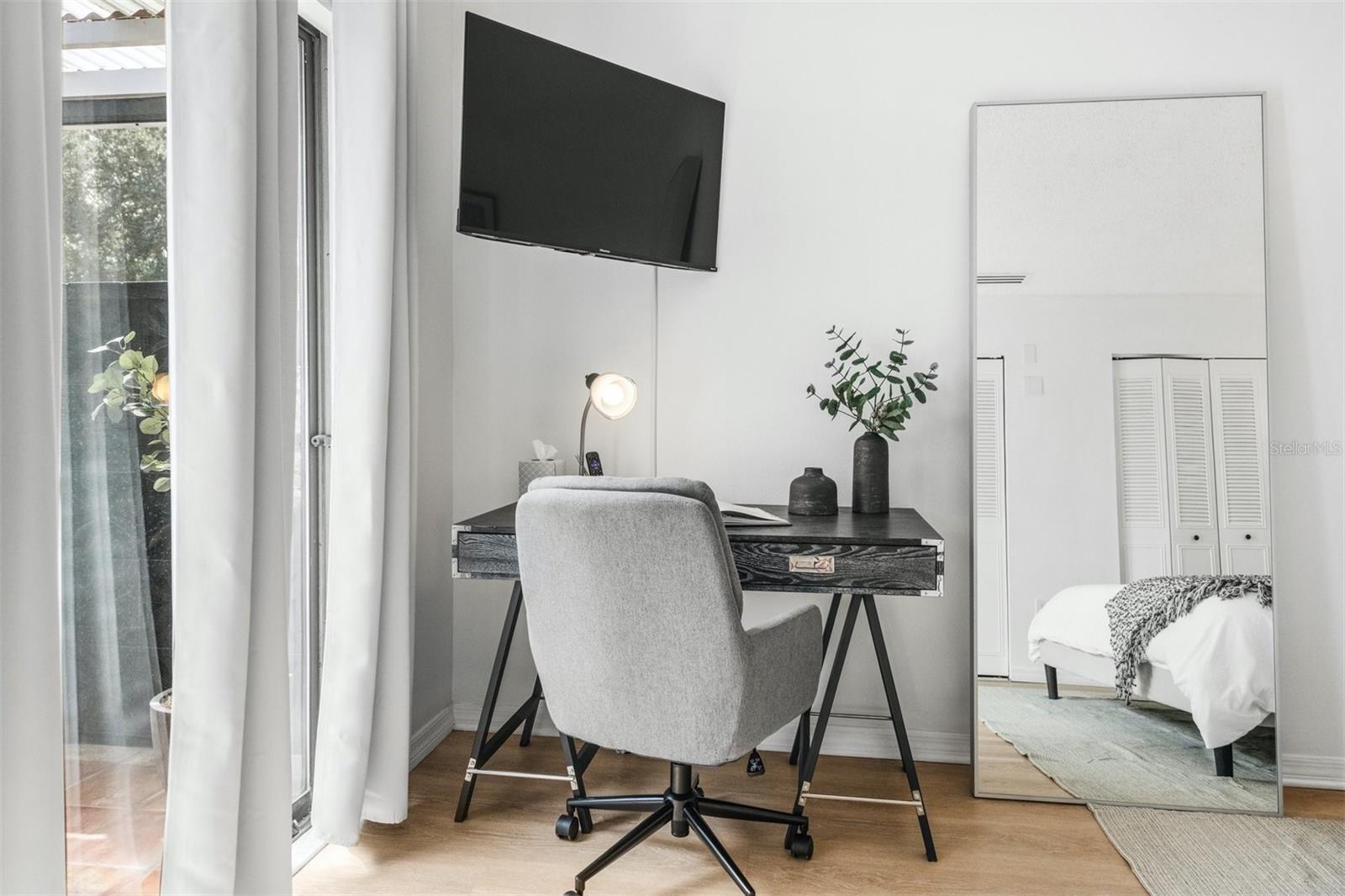 Image 26 of 88 For 2911 Woodpine Court