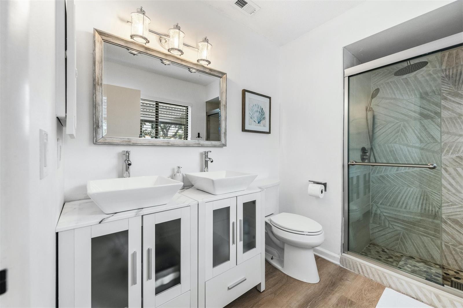 Image 27 of 88 For 2911 Woodpine Court