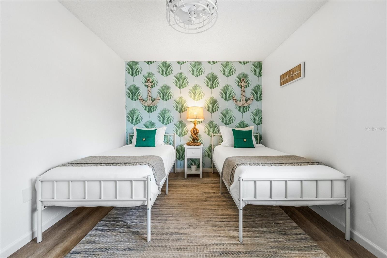 Image 31 of 88 For 2911 Woodpine Court