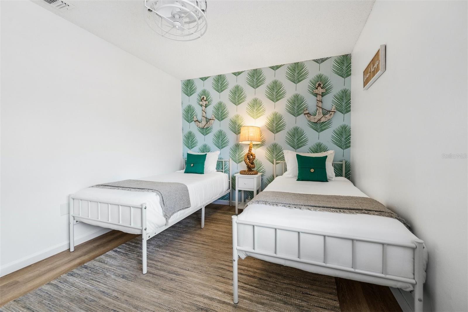 Image 32 of 88 For 2911 Woodpine Court