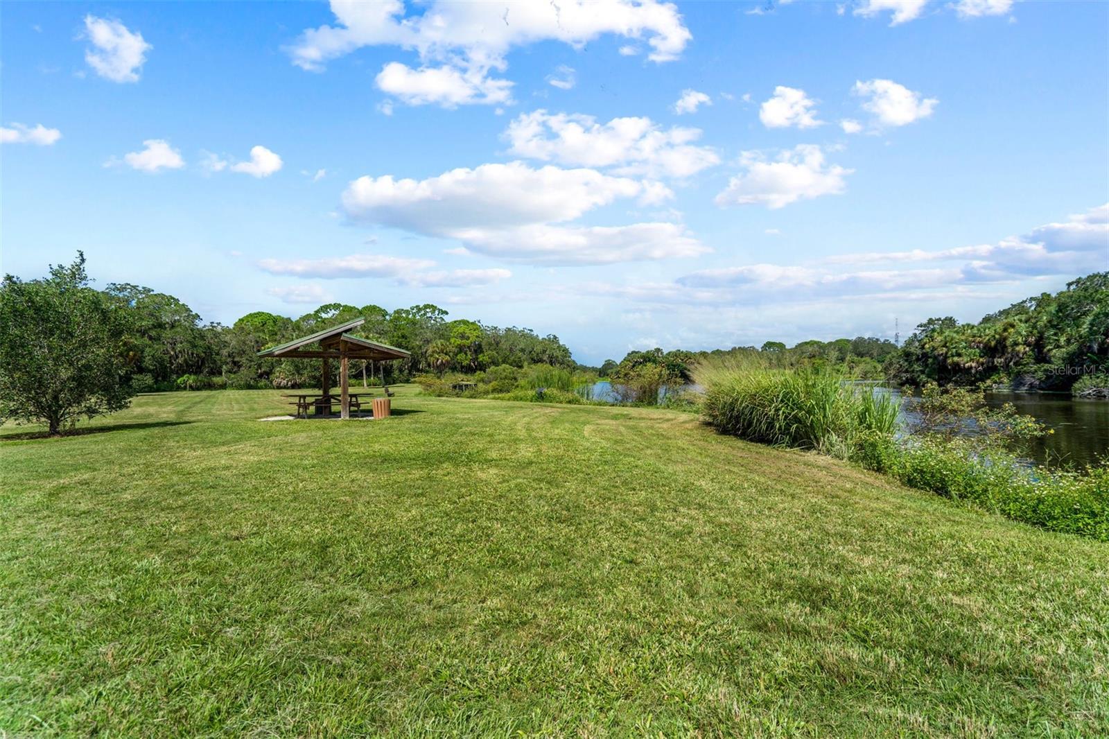 Image 63 of 88 For 2911 Woodpine Court