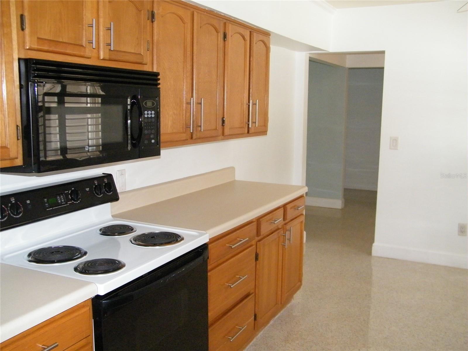 Image 12 of 39 For 1060 Jesse Avenue