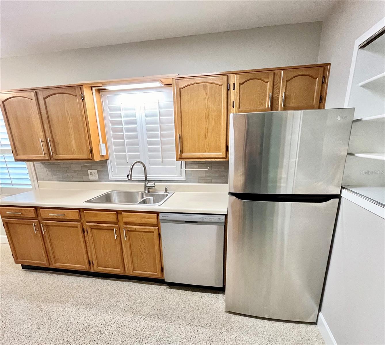 Image 15 of 39 For 1060 Jesse Avenue