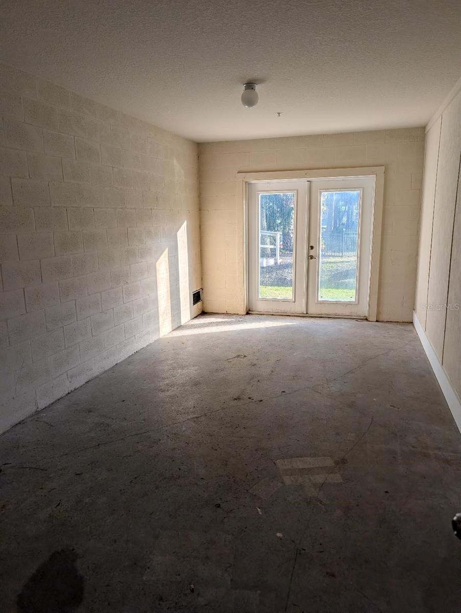 Image 19 of 24 For 5064 Royal Palms Way 203