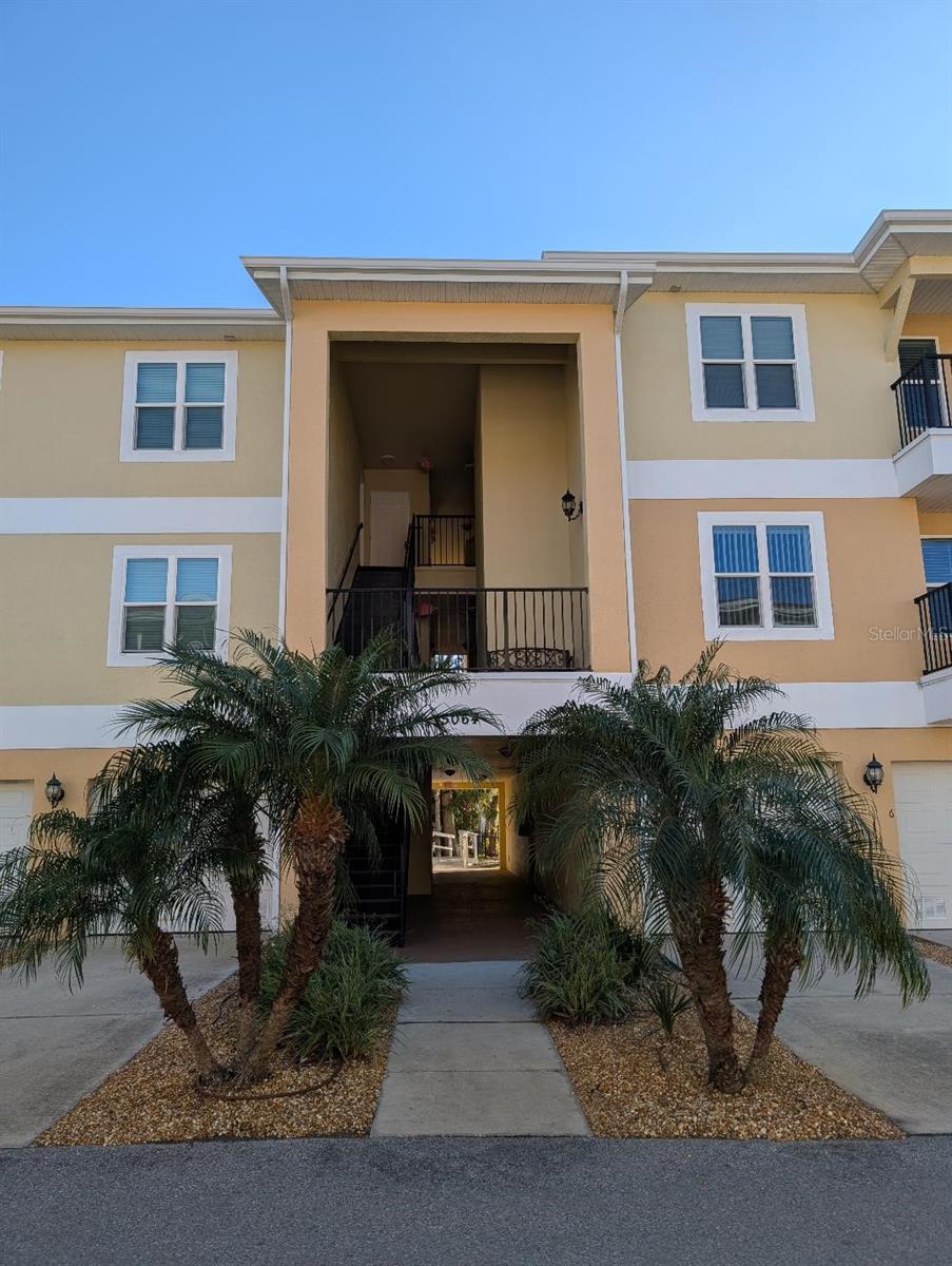 Image 2 of 24 For 5064 Royal Palms Way 203