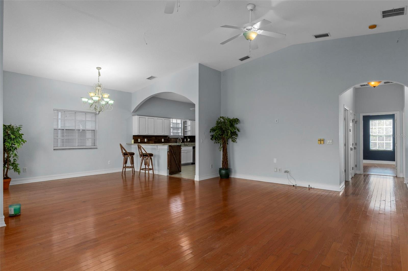 Image 10 of 34 For 8229 Gulf Way