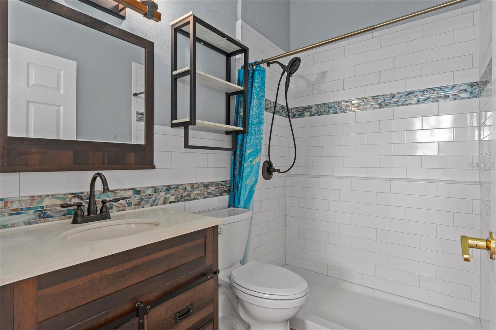 Image 29 of 34 For 8229 Gulf Way