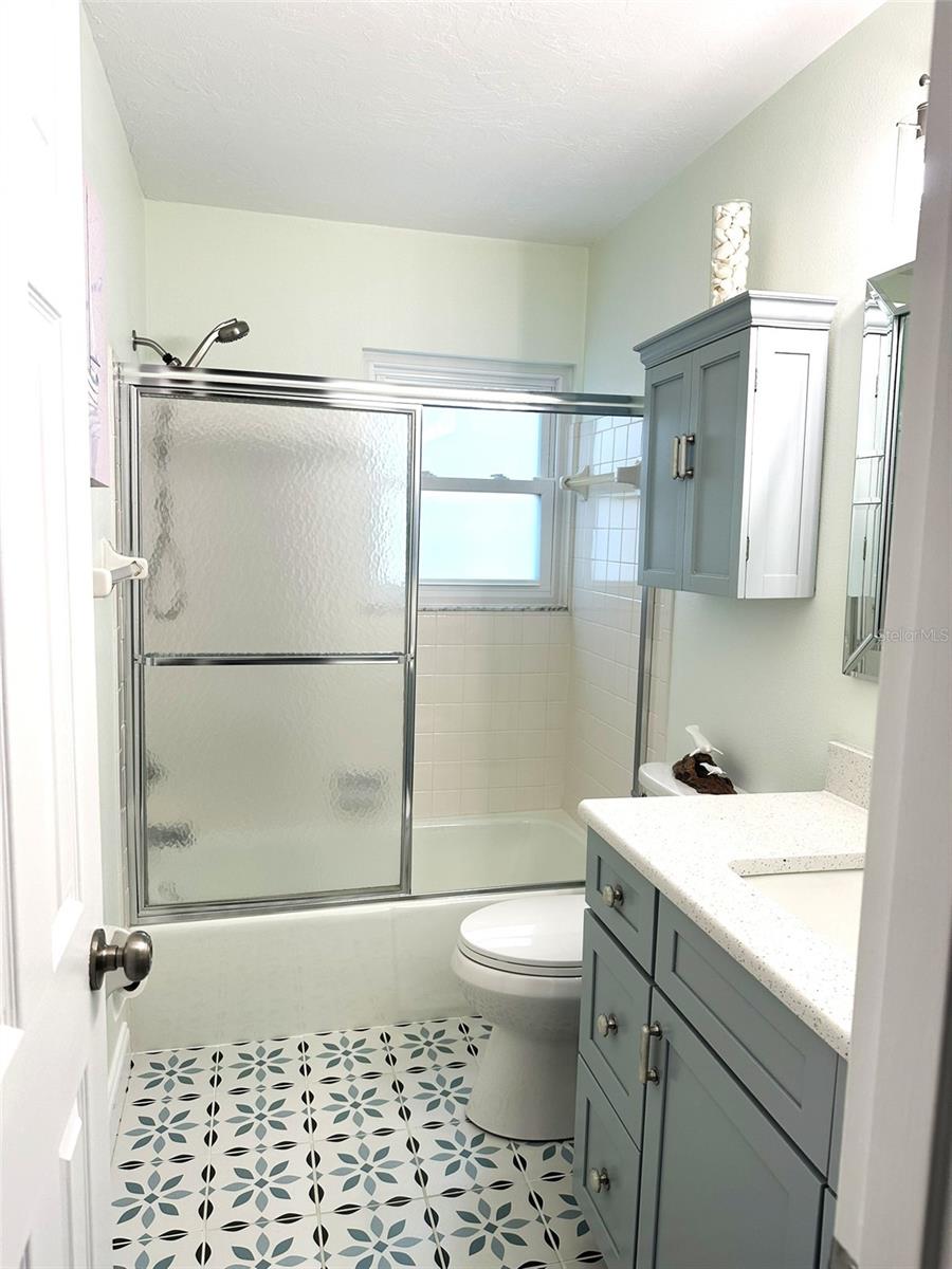 Image 10 of 25 For 12 Quails Run Boulevard 12