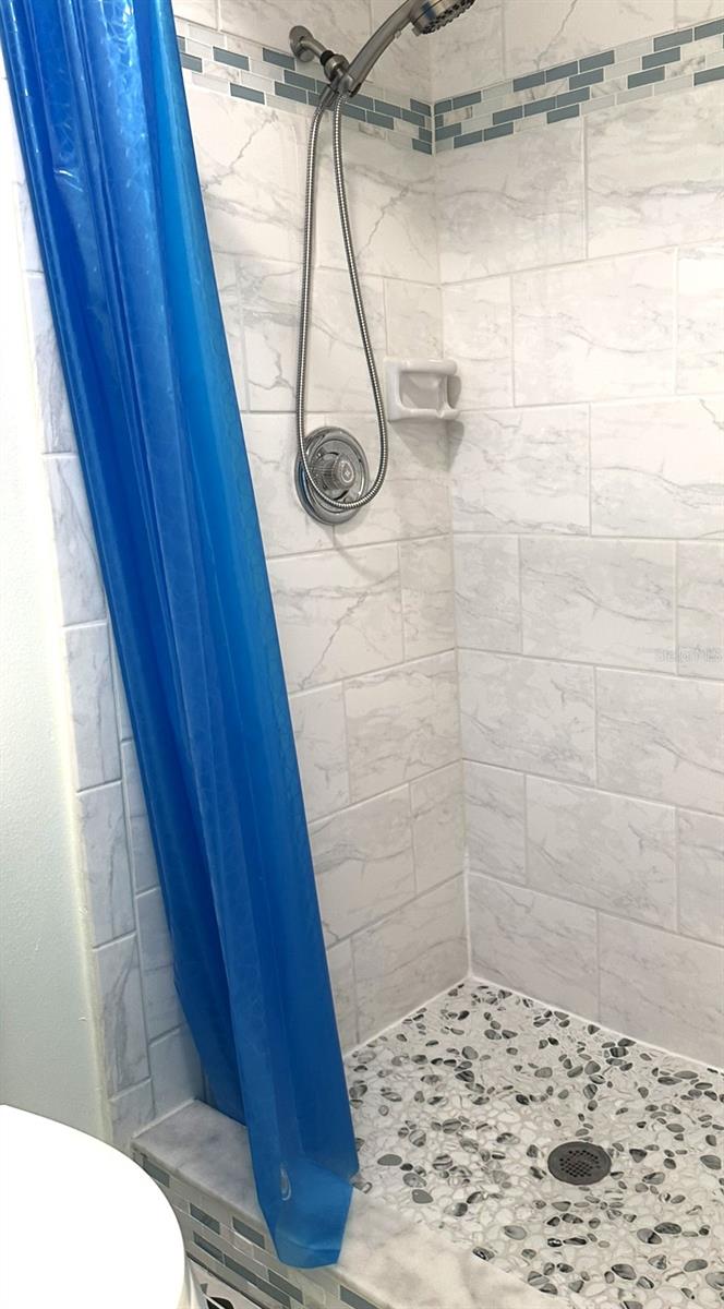 Image 16 of 25 For 12 Quails Run Boulevard 12