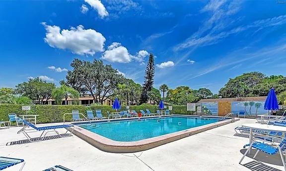 Image 24 of 25 For 12 Quails Run Boulevard 12