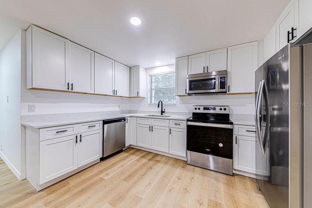 Image 4 of 17 For 835 5th Street