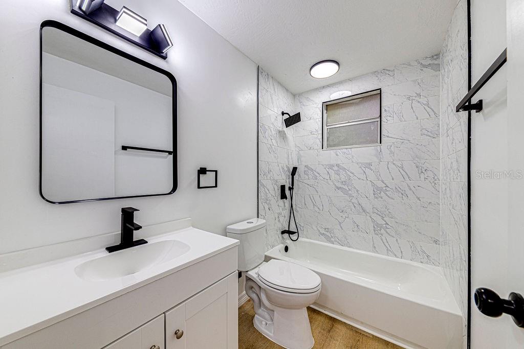 Image 6 of 17 For 835 5th Street