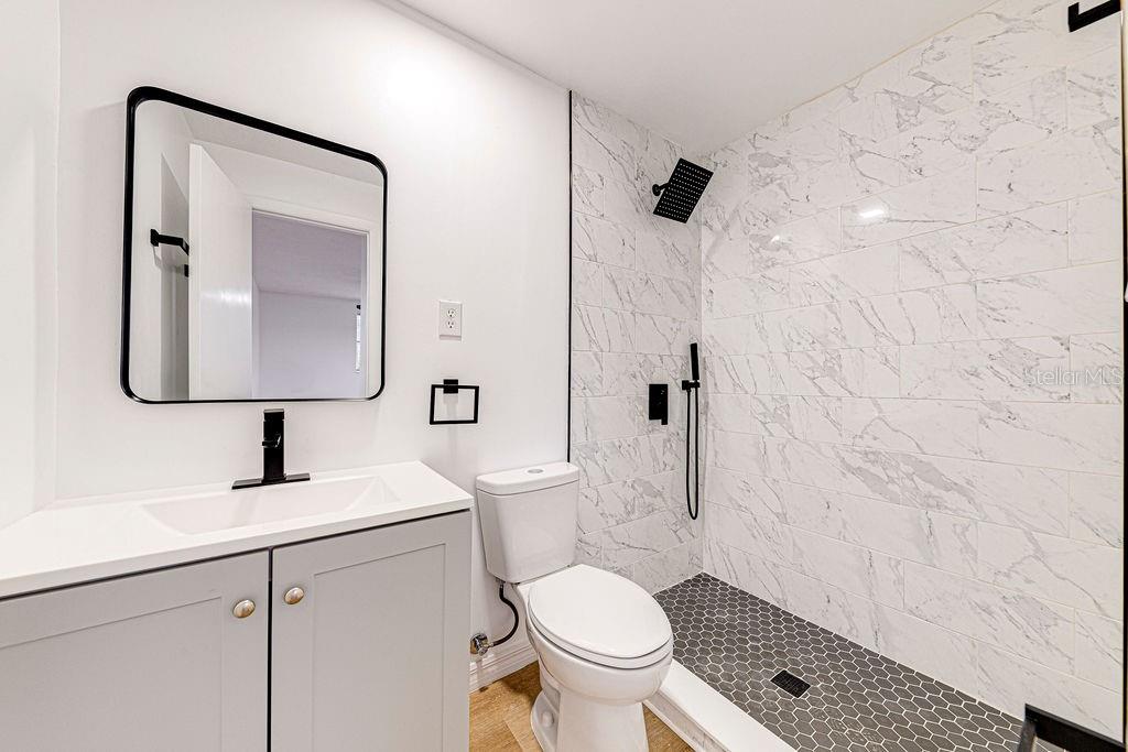 Image 9 of 17 For 835 5th Street