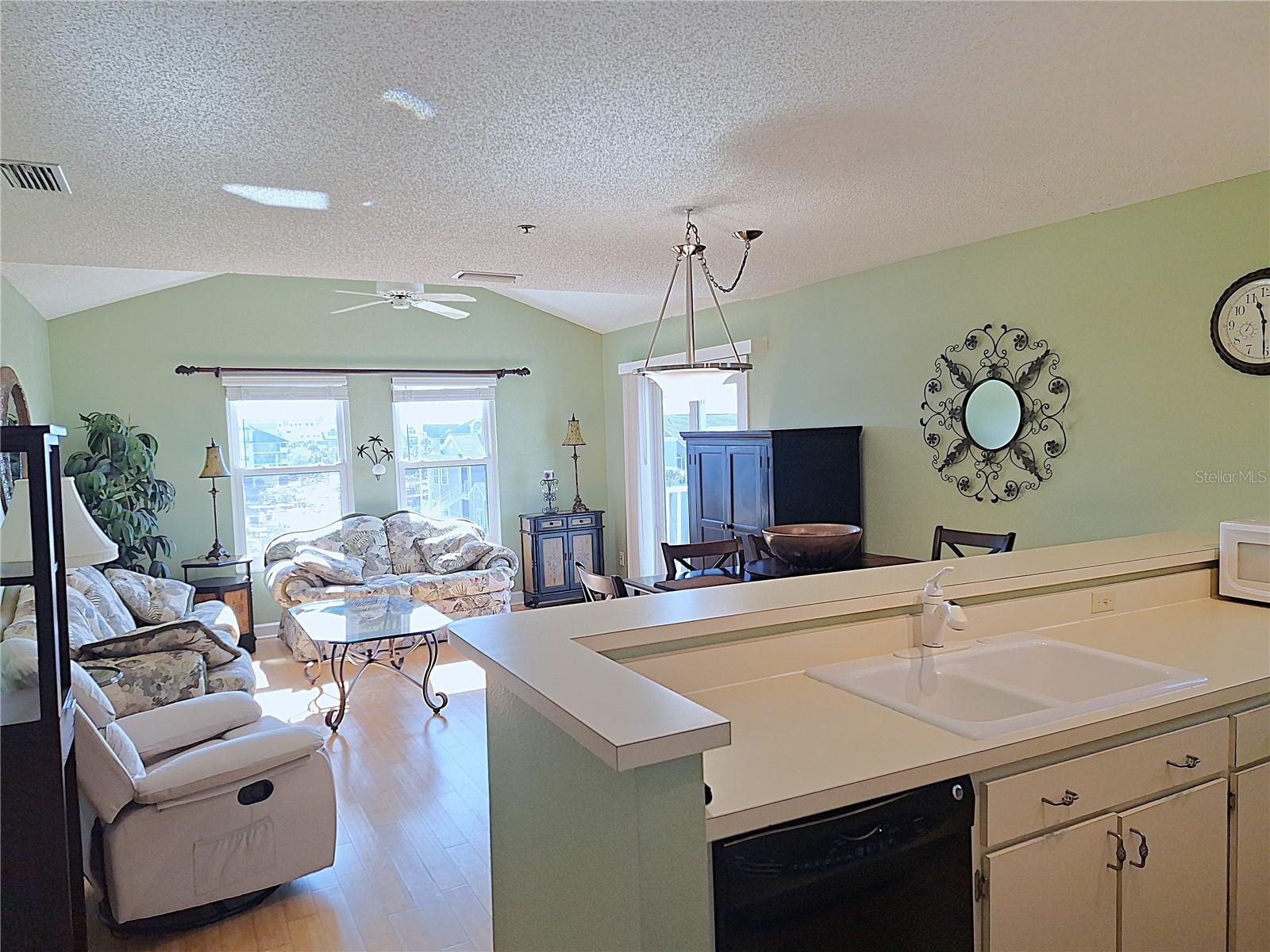 Image 5 of 23 For 5727 Biscayne Court 302