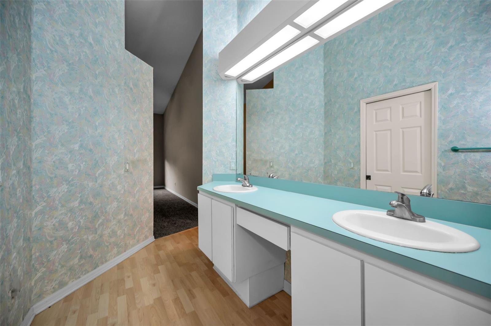 Image 22 of 59 For 9405 Palm Haven Court