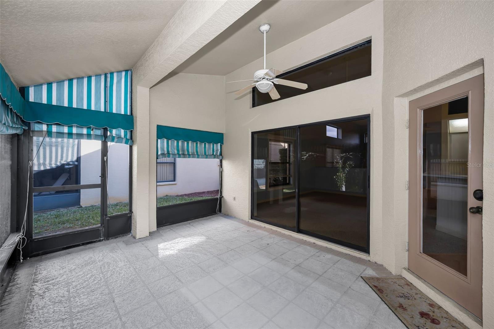 Image 32 of 59 For 9405 Palm Haven Court