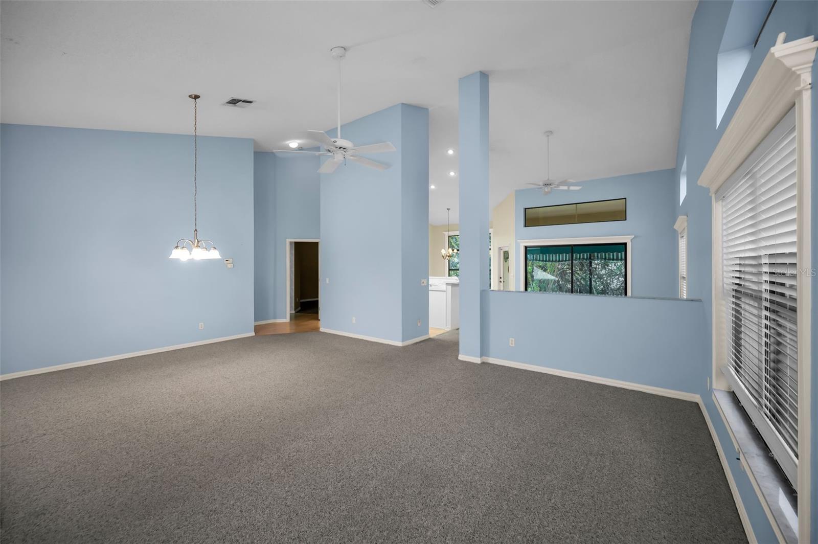 Image 7 of 59 For 9405 Palm Haven Court