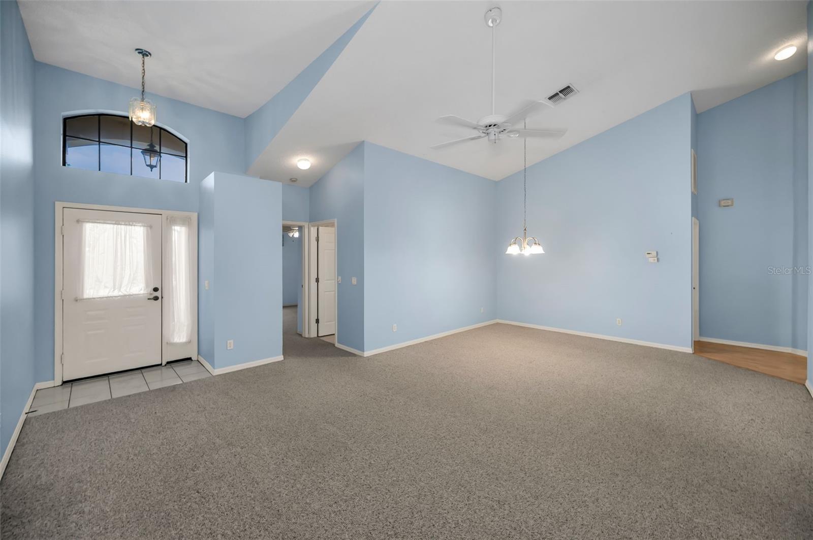 Image 8 of 59 For 9405 Palm Haven Court