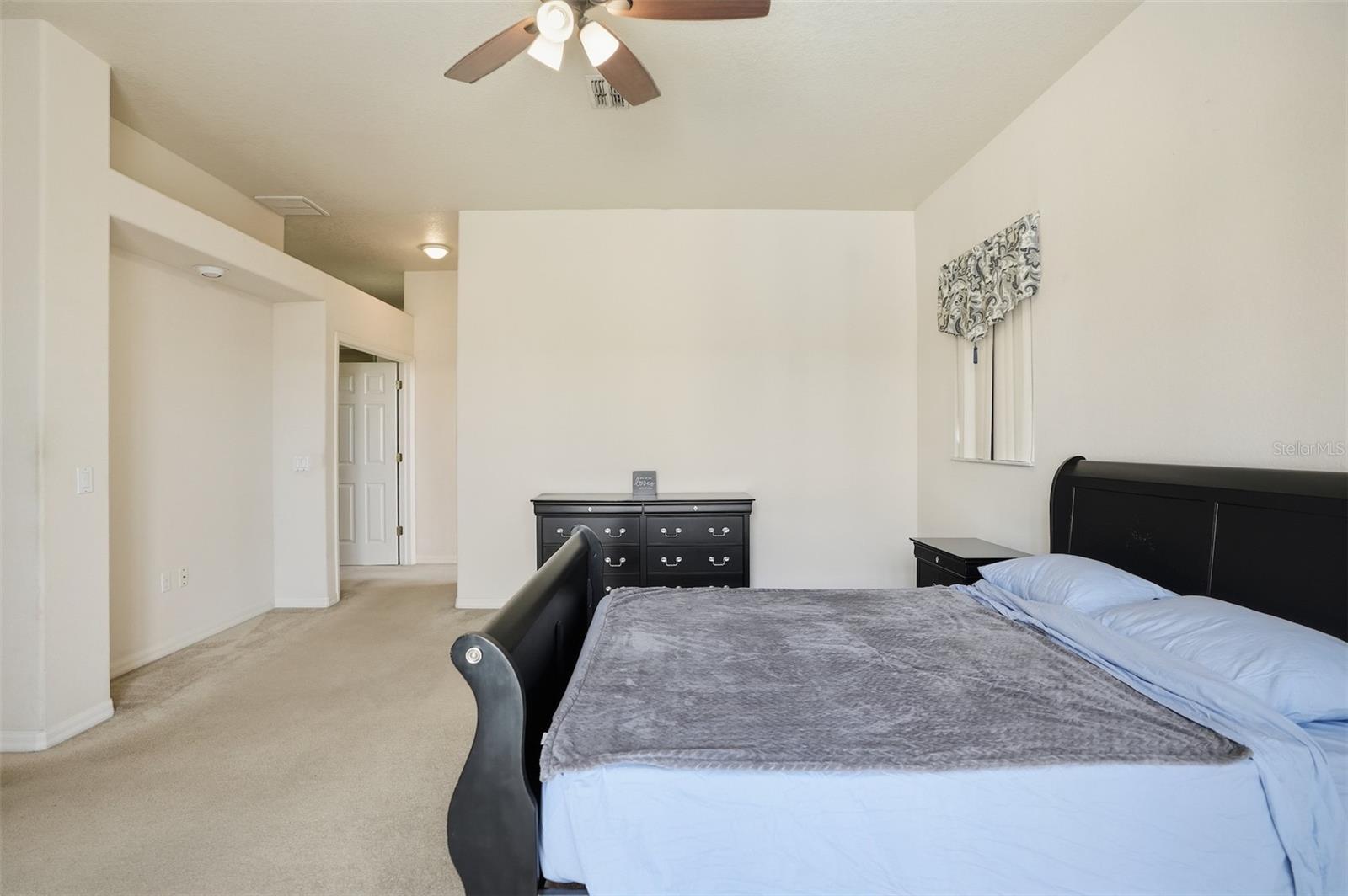 Image 26 of 45 For 14260 Pullman Drive