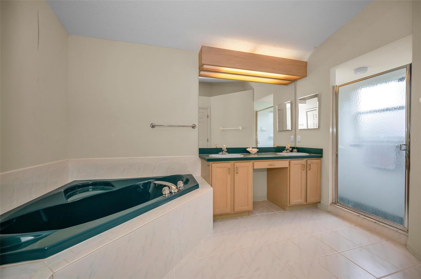 Image 22 of 59 For 6606 Garden Palm Court