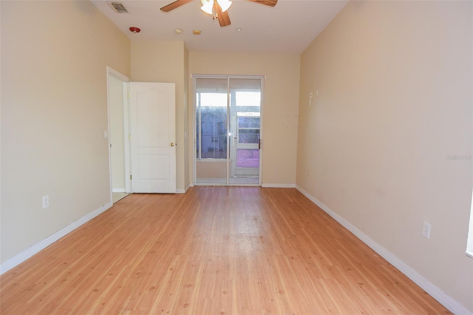 Image 16 of 43 For 3467 Everett Avenue