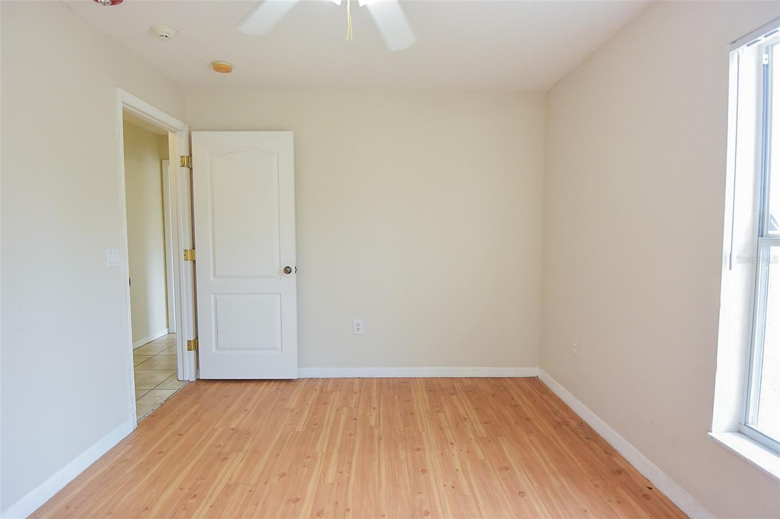 Image 27 of 43 For 3467 Everett Avenue