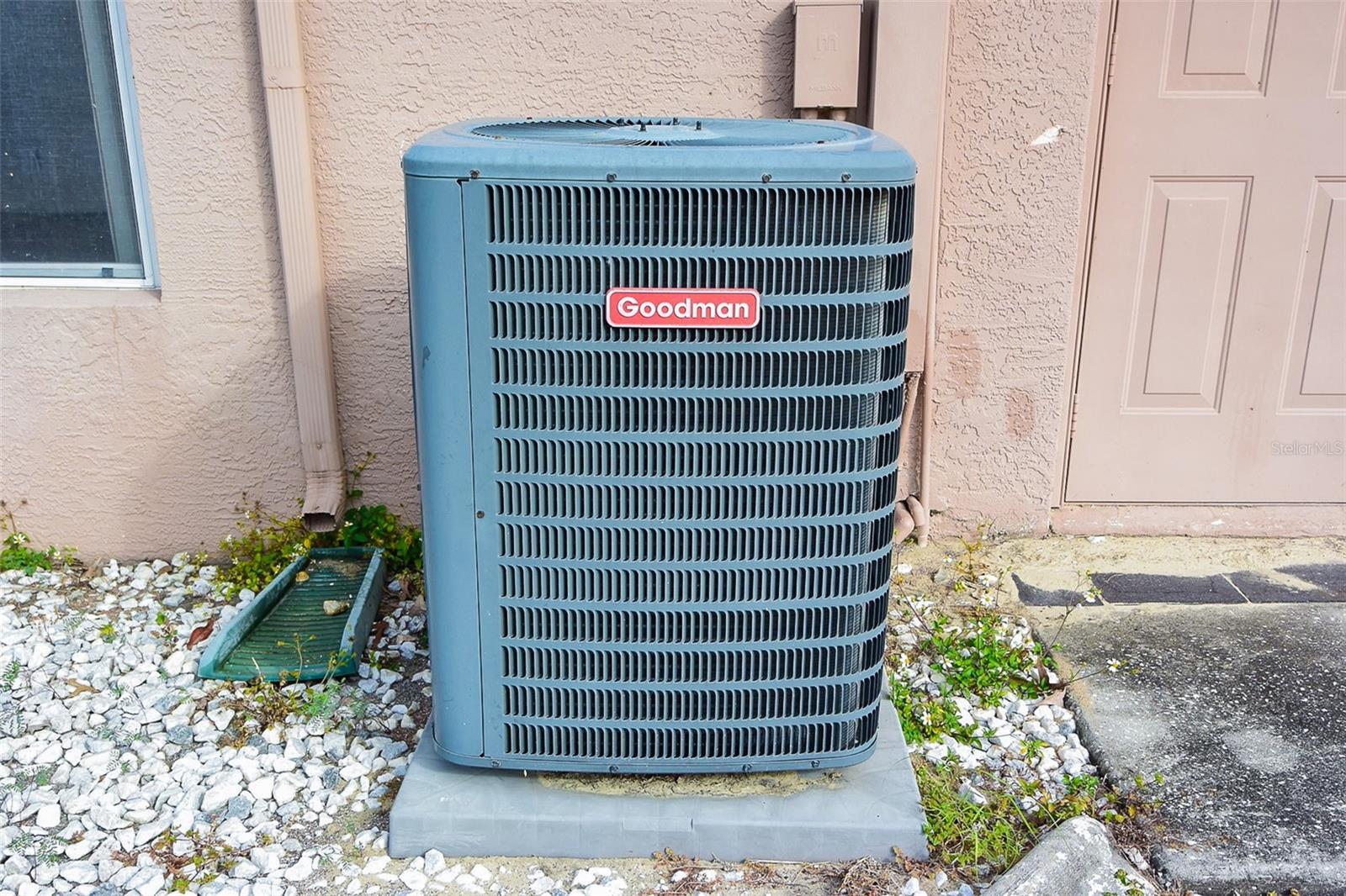 Image 42 of 43 For 3467 Everett Avenue