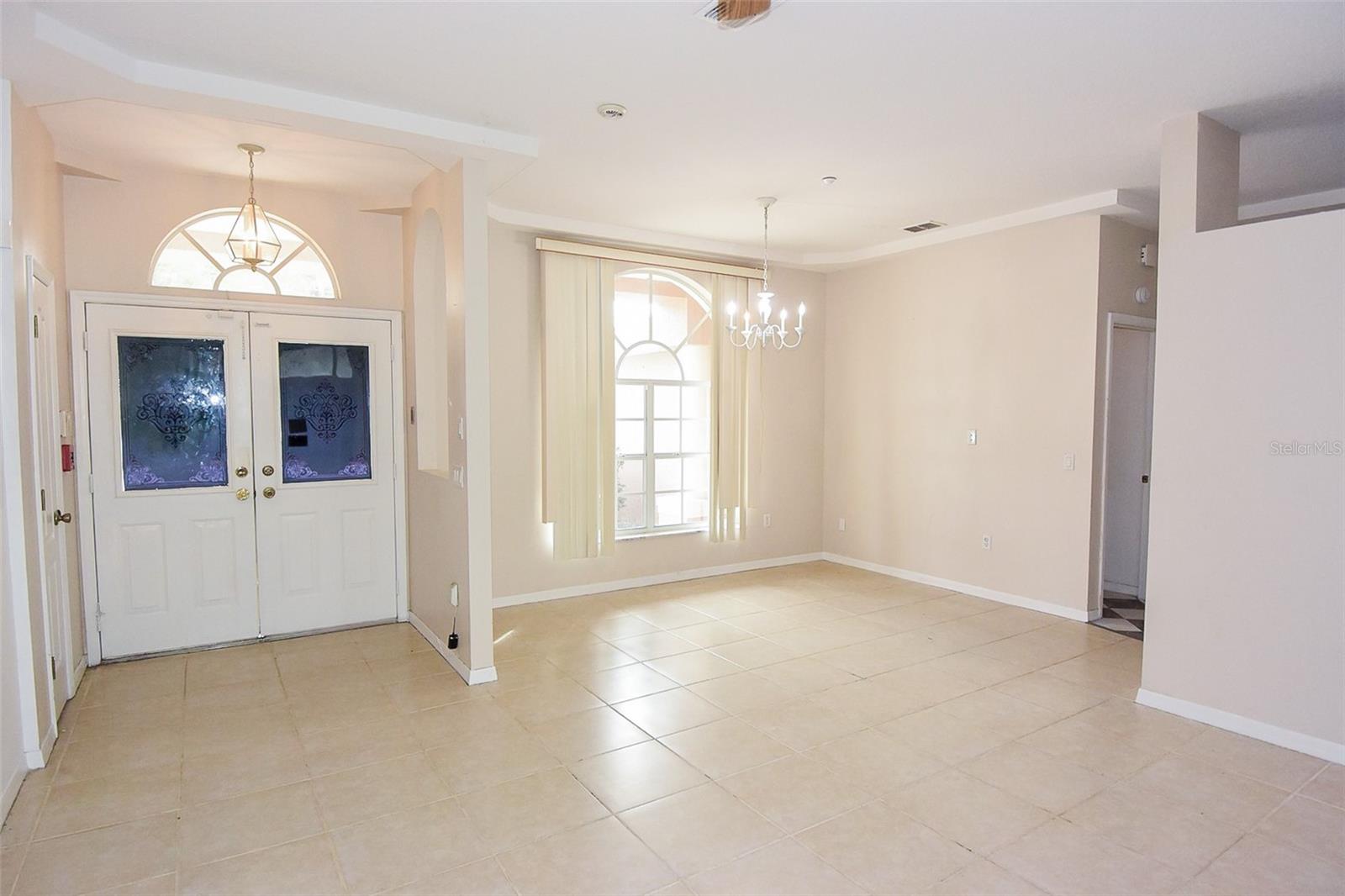 Image 6 of 43 For 3467 Everett Avenue