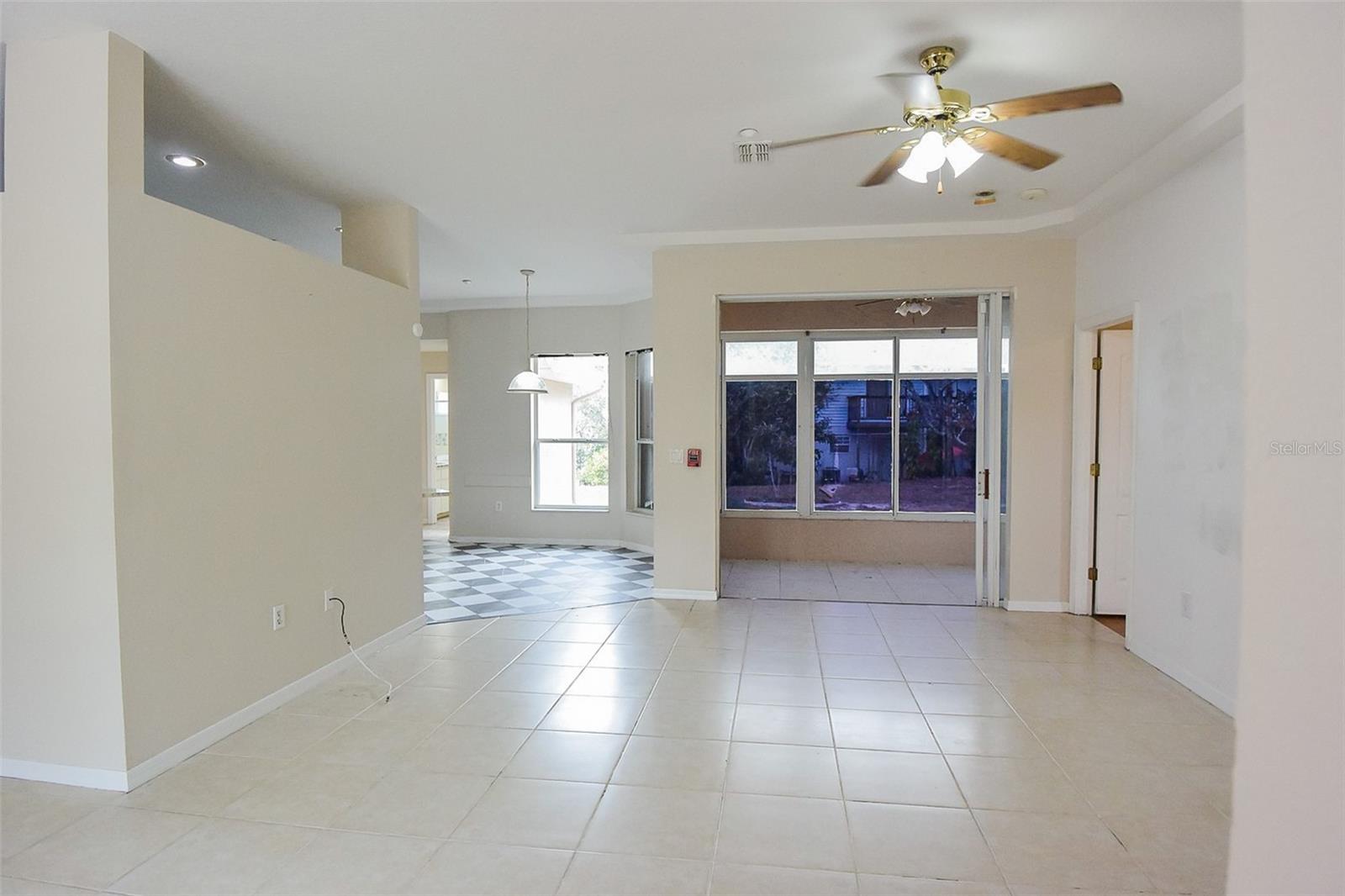 Image 7 of 43 For 3467 Everett Avenue