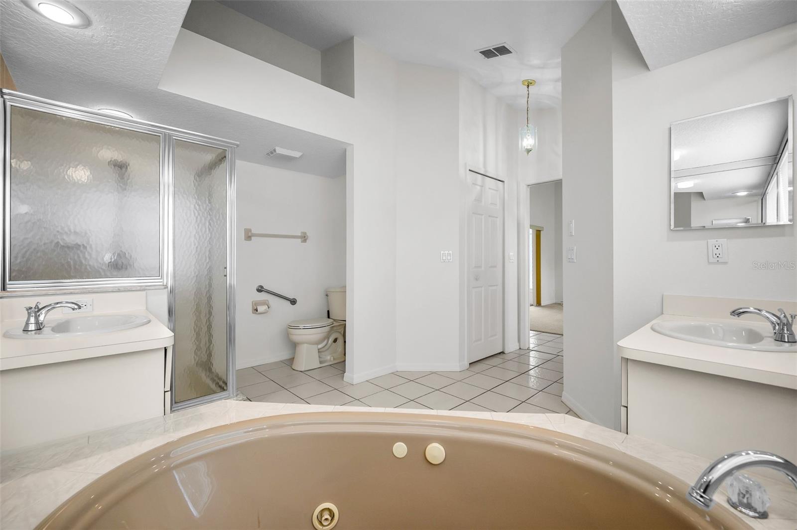 Image 21 of 66 For 6622 Pine Walk Drive