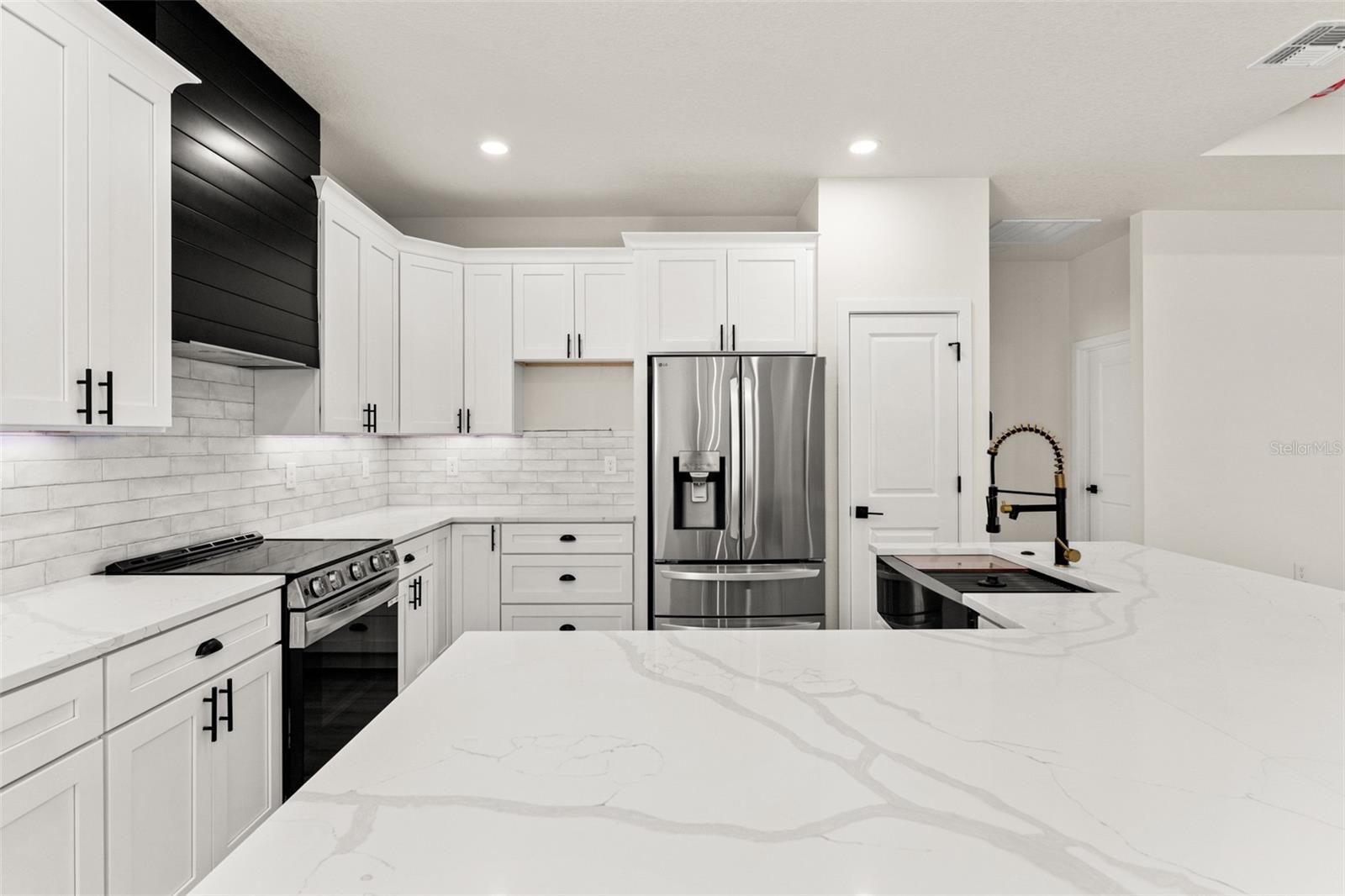 Image 19 of 56 For 7380 Bahama Swallow Avenue