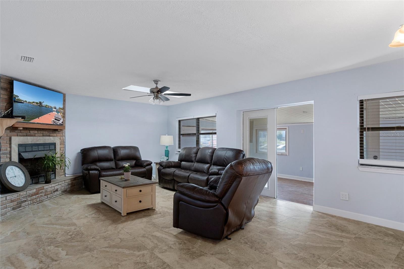 Image 12 of 29 For 4964 Cedarbrook Lane