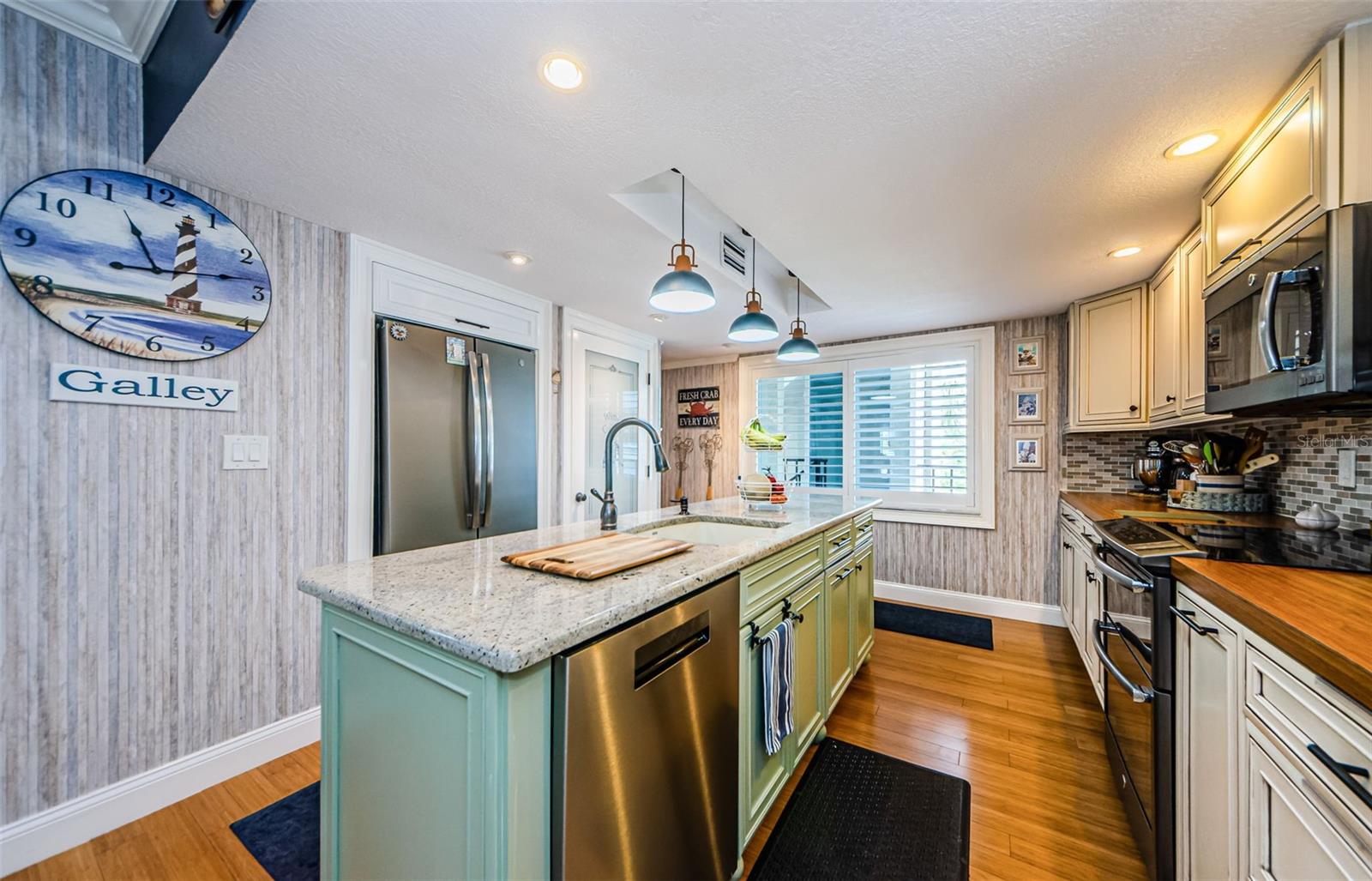 Image 16 of 53 For 8210 Aquila Street 218