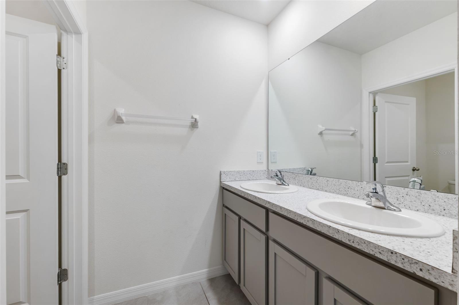 Image 26 of 43 For 30935 Penny Surf Loop