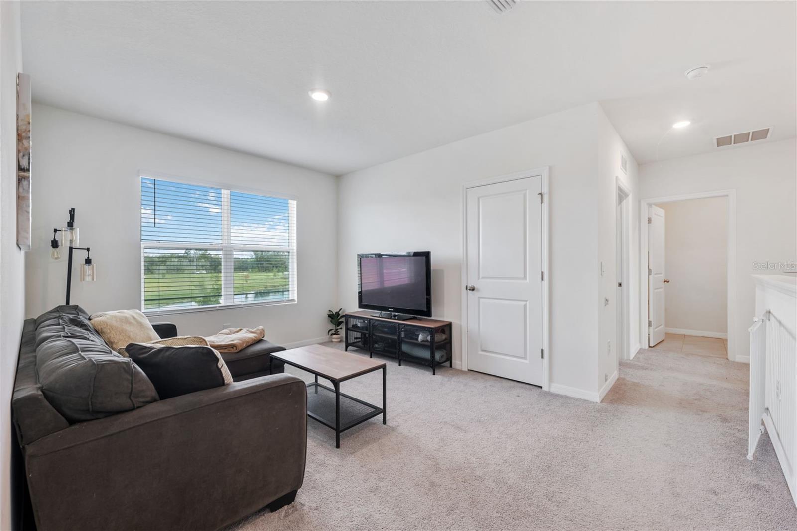 Image 27 of 43 For 30935 Penny Surf Loop