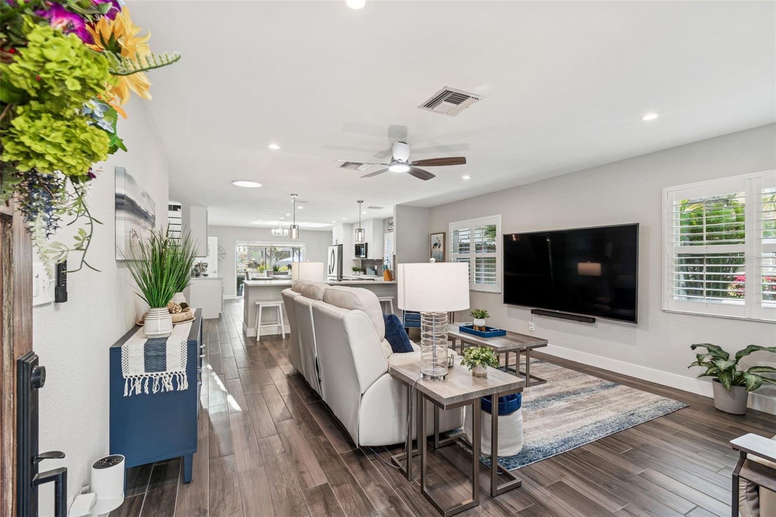 Image 9 of 61 For 5809 Rio Drive