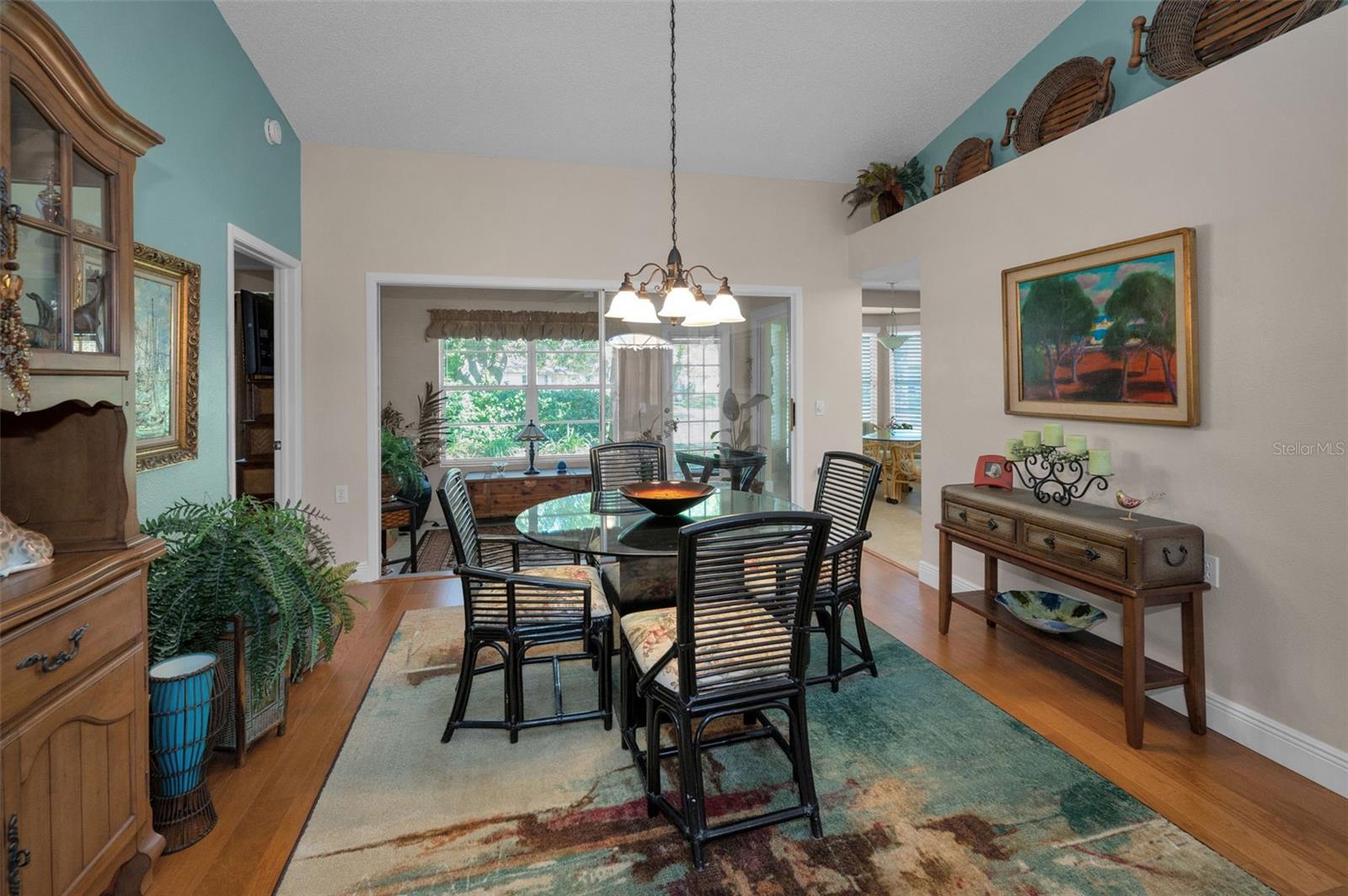 Image 11 of 75 For 9713 Sweeping View Drive