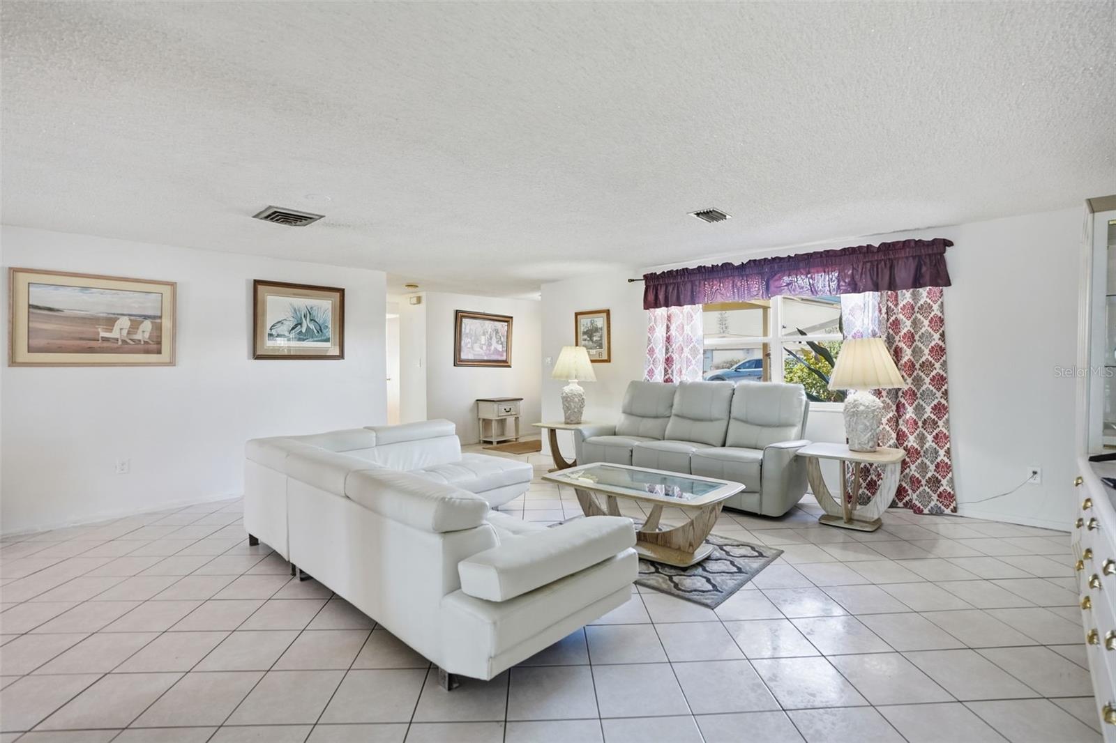 Image 10 of 48 For 13630 Garris Drive