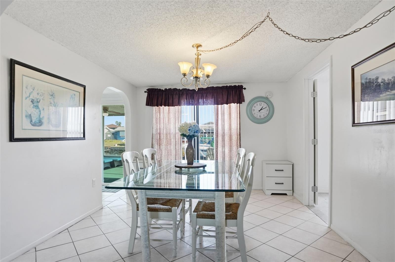 Image 18 of 48 For 13630 Garris Drive