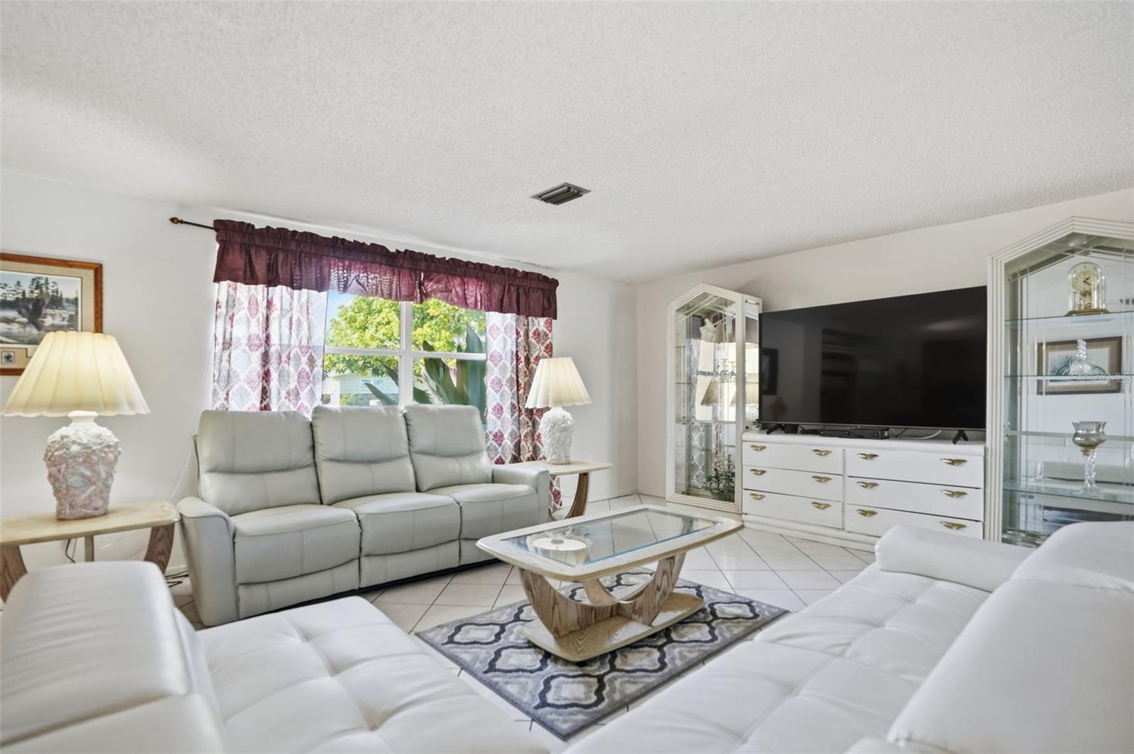 Image 6 of 48 For 13630 Garris Drive