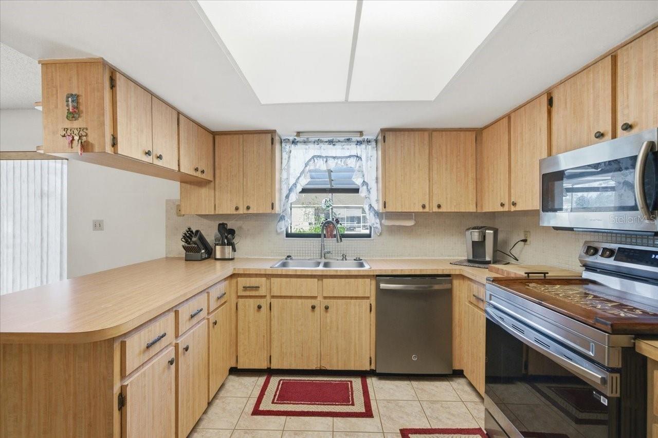 Image 16 of 36 For 12439 Hanley Drive