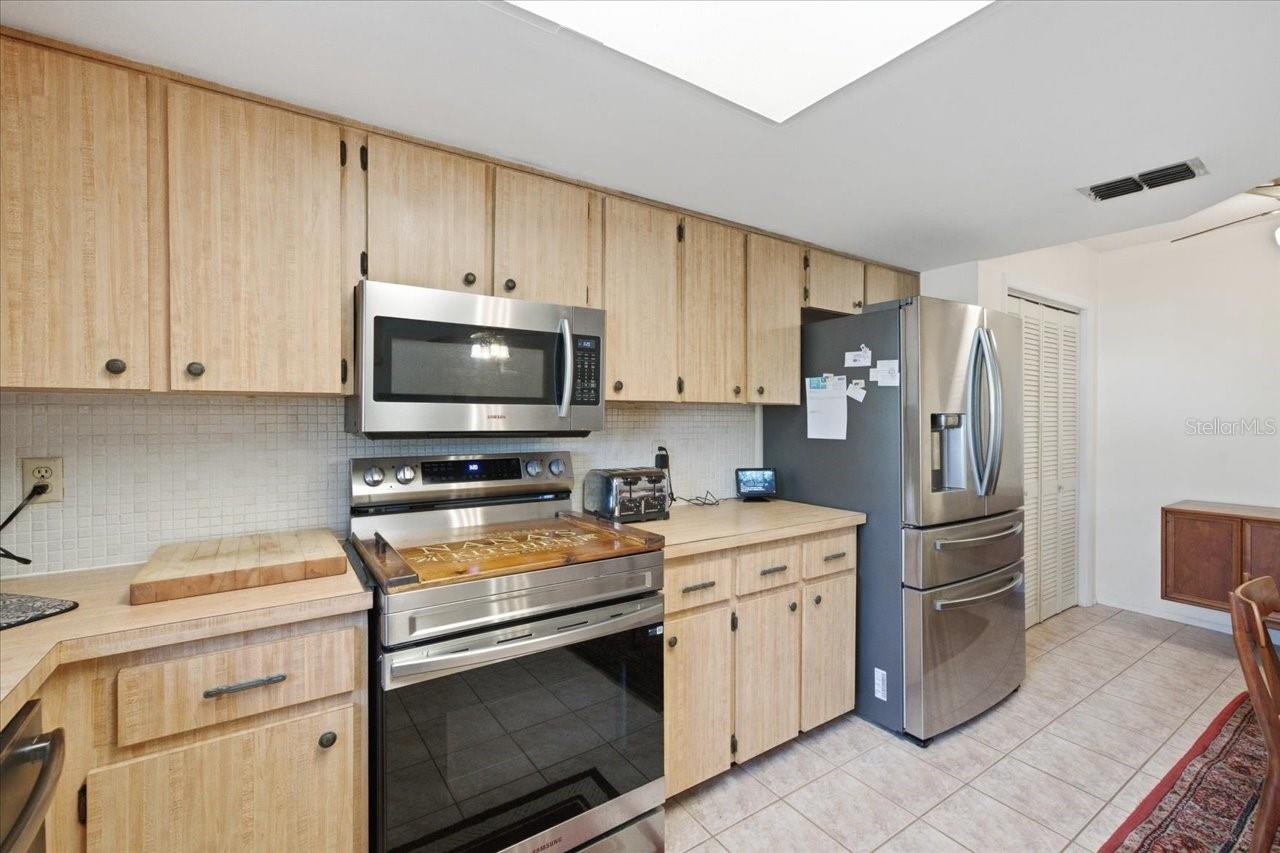 Image 19 of 36 For 12439 Hanley Drive