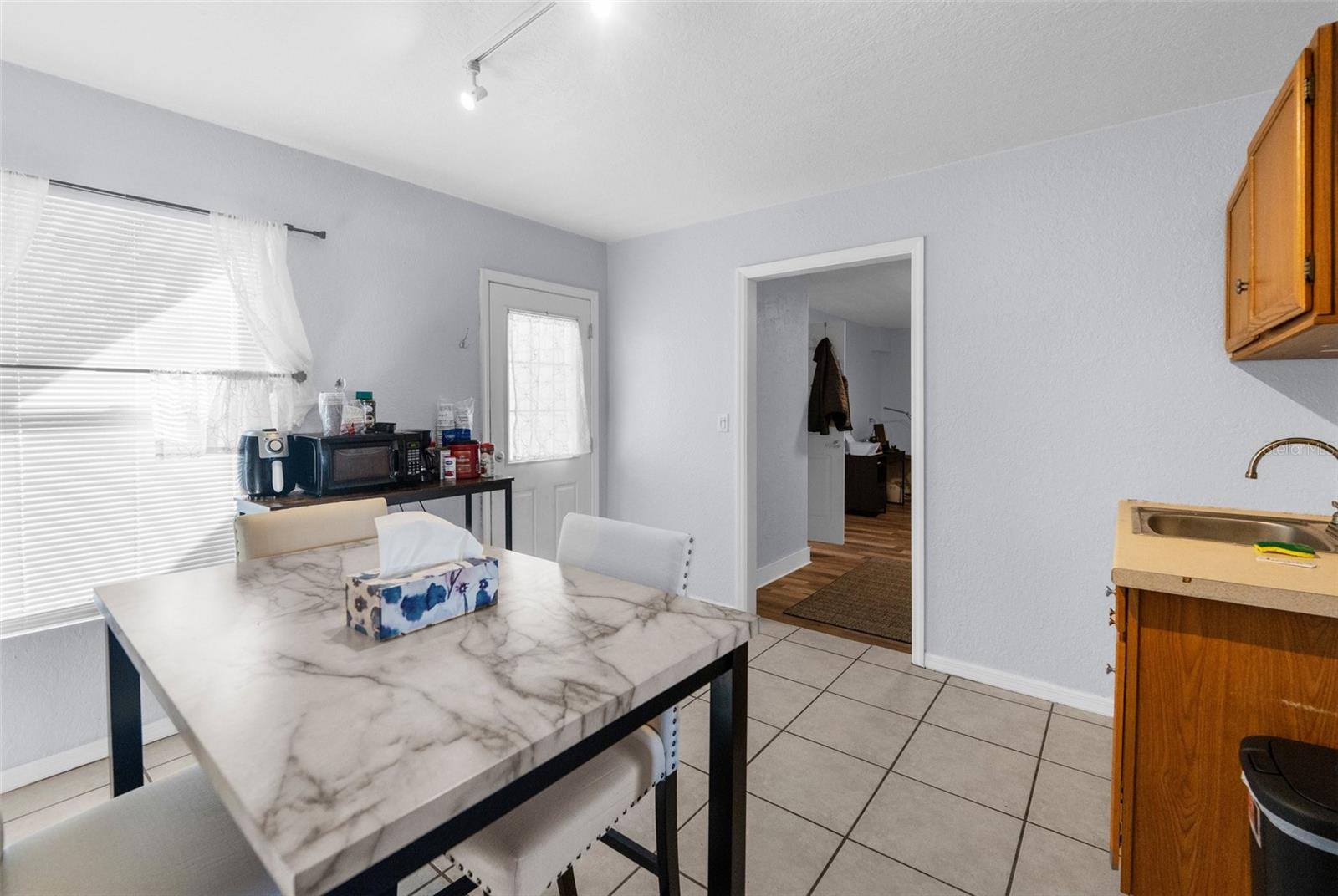 Image 12 of 35 For 11780 Linden Drive